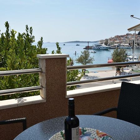 Apartment Danijela Примоштен Экстерьер фото